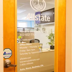 Bild von Tavis Navarro: Allstate Insurance
