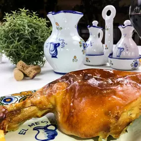1-Lechon_MesonFuencarral.jpg