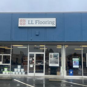 LL Flooring #1131 Burlingame | 1501 Adrian Road | Storefront