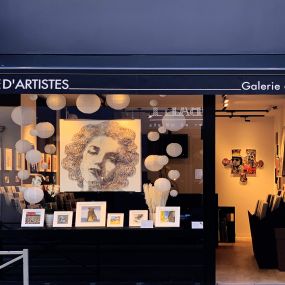 Carré d’artistes est un réseau de plus de 30 galeries d’art en France et à l’international ainsi qu’une galerie en ligne. Venez admirer les œuvres de nos artistes dans la galerie la plus proche de chez vous.