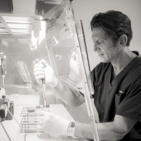 Dr. Scott Brandt, medical director of thriveMD, harvesting stem cells for an injection.