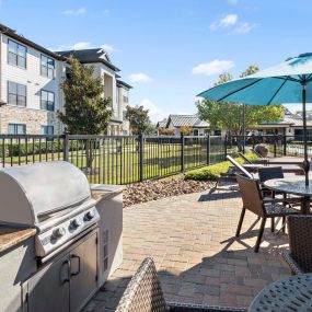 Grilling Stations and outdoor dining near the pool