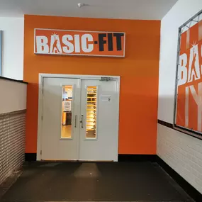 Basic-Fit Den Haag Zuiderpark - ingang