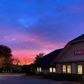 Bild von First Bank - Candler, NC