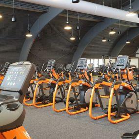 Basic-Fit Heerlen Ten Esschen 24/7 - cardio