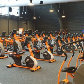 Basic-Fit Heerlen Ten Esschen 24/7 - cardio