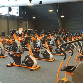 Basic-Fit Heerlen Ten Esschen 24/7 - cardio