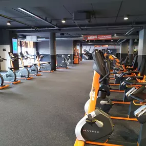 Basic-Fit Alkmaar Oosterweezenstraat - cardio zone