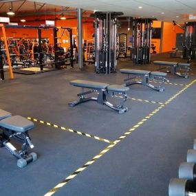 Basic-Fit Maastricht Porseleinstraat 24/7 -free weight zone