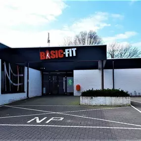 Basic-Fit Maastricht Porseleinstraat 24/7 - entree