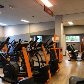 Basic-Fit Nijverdal Piet Heinweg 24/7 - cardio