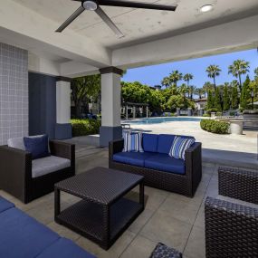 camden landmark apartments ontario ca outdoor lounge area