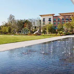 Midtown Park water features near at Camden Midtown Apartments in Houston, TX