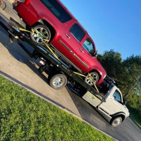 Providing expert car towing and roadside service!