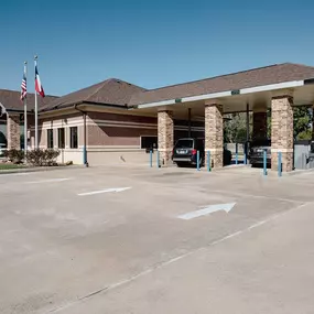 Drive-through ATMs in Friendswood North