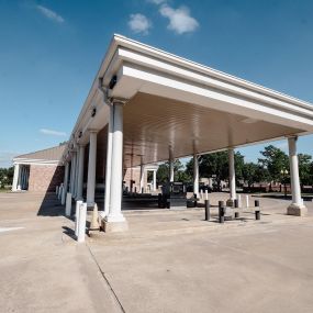 Drive-through ATMs in Friendswood