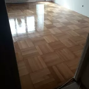 Renovace dubových parket v bytě Brno