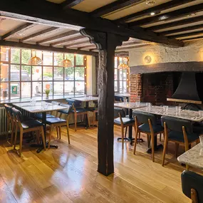 PizzaExpress Beaconsfield London End