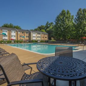Tysons Glen Apartments & Townhomes Pool