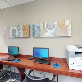 Tysons Glen Apartments & Townhomes Business Center
