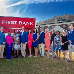 Bild von First Bank - Florence Main, SC