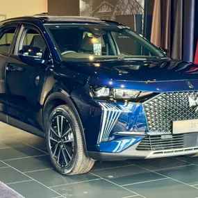 DS 7 Inside Evans Halshaw DS Salon Cardiff Dealership