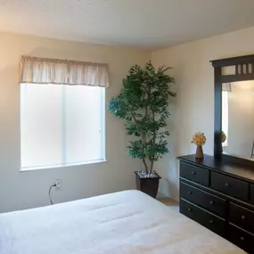 Old Monterey Apartments Bedroom