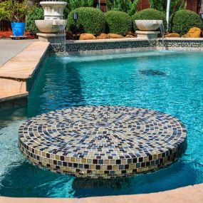 Custom Swimming Pools