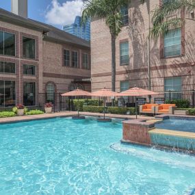 Resort-Style Swimming pool swim-up bar at Camden Greenway Apartments in Houston, TX