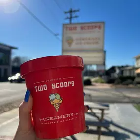 Bild von Two Scoops Creamery Plaza Midwood