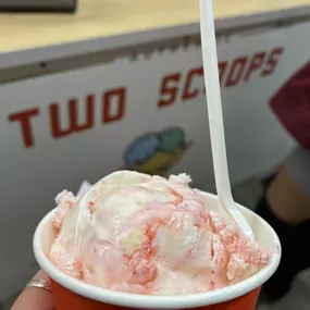 Bild von Two Scoops Creamery Plaza Midwood