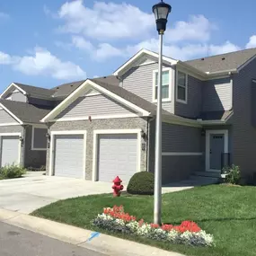 Bild von Brookwood Village Townhomes