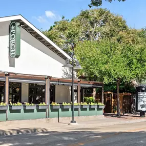 The Porch restaurant patio on Henderson Ave. near Camden Belmont apartments and Camden Henderson apartments in Dallas, TX