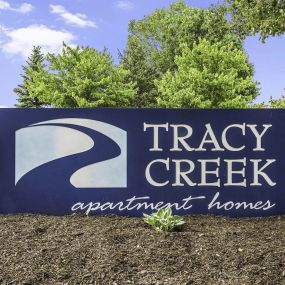 Property Signage at Tracy Creek Apartments in Perrysburg, OH 43551