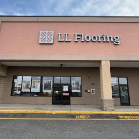 LL Flooring #1341 Leominster | 110 Water Tower Plaza | Storefront