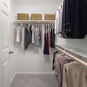 Camden Grand Harbor Apartments in Katy, TX with spacious walk-in closets