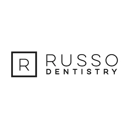 Logotipo de Russo Dentistry