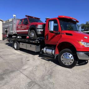 Bild von Davis Towing & Tire