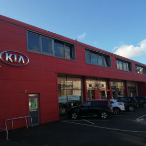 Outside the front of the Kia Stourbridge dealership