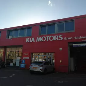 Outside the front of the Kia Stourbridge dealership