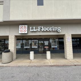 LL Flooring #1272 Mentor | 9690 Mentor Ave | Storefront