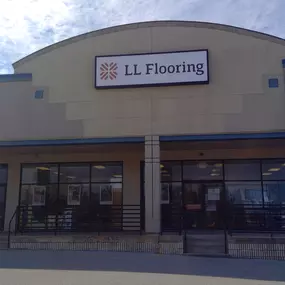 LL Flooring #1256 Chambersburg | 1660 Lincoln Way East | Storefront