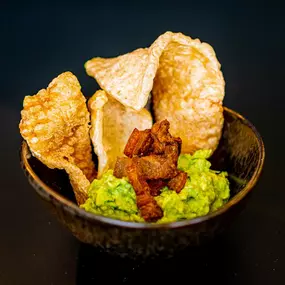 guaca and nachos