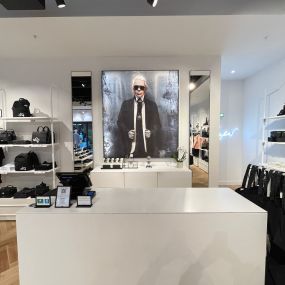 Bild von KARL LAGERFELD Outlet