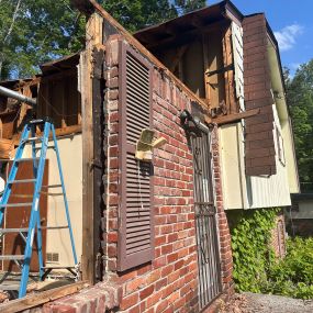 Cobb County house split in two by fallen tree