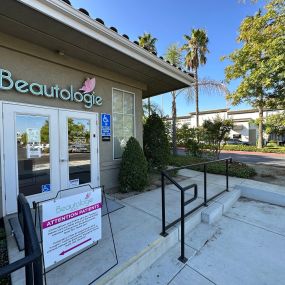 Bild von Beautologie Cosmetic Surgery & Medspa Fresno