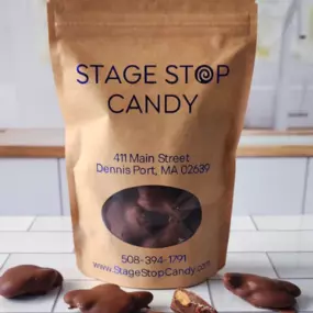 Packaged in a convenient 6-ounce bag, these Almond Clusters are ideal for snacking, sharing, or gifting.