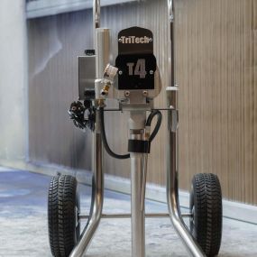 The Tritech T4 is an electric airless plunger pump and is suitable for spraying viscose coatings.