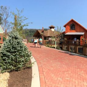 Anakeesta Theme Park. Relax, play, and enjoy the beauty of the Smoky Mountains with your family, all in the magical treetop setting of Firefly Village on Anakeesta Mountain.