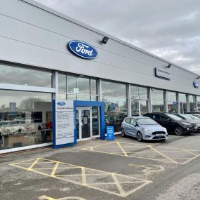 Entrance to the Ford Cardiff dealership